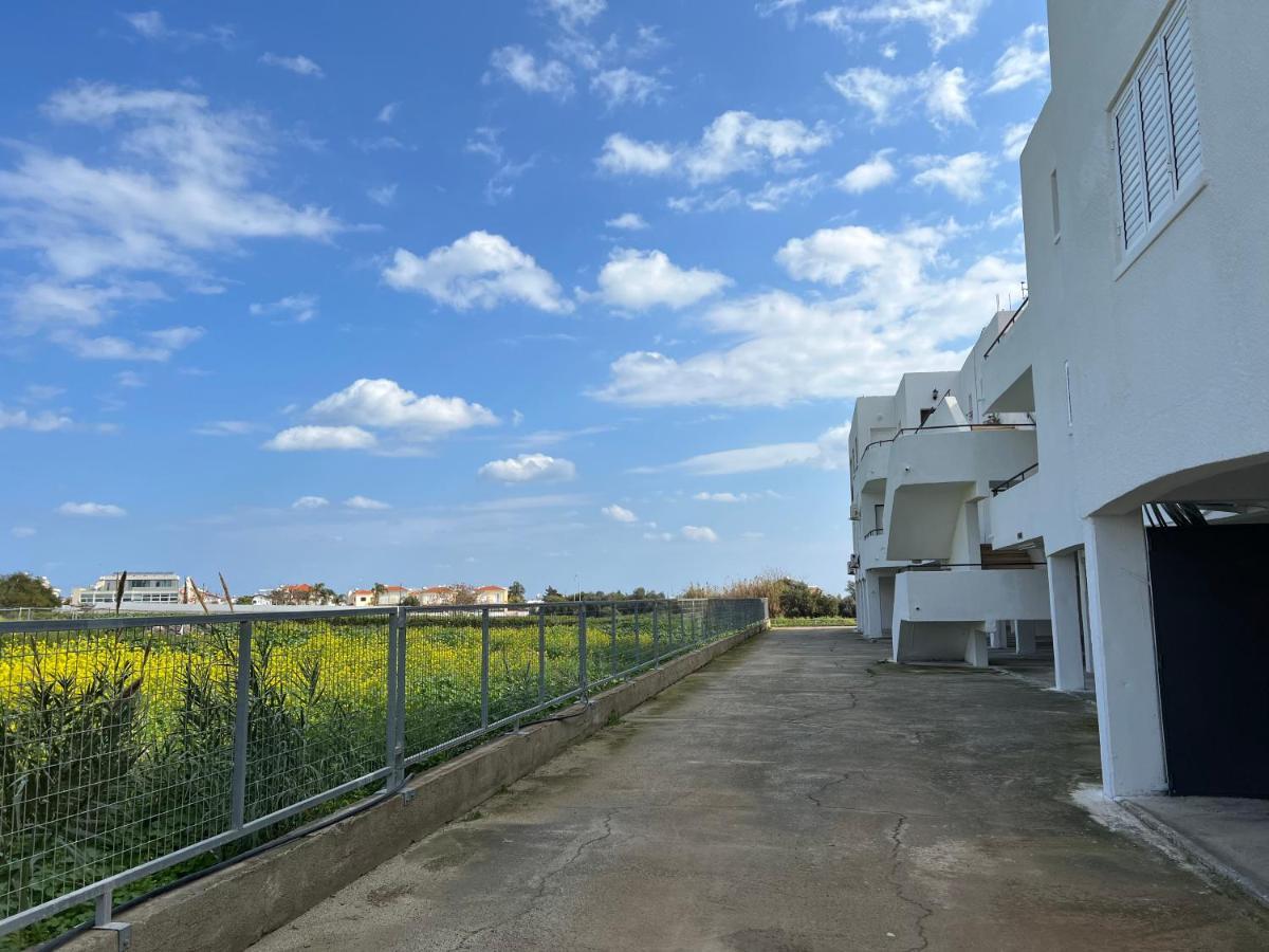 Taniandres Apartments Paralimni Exterior photo